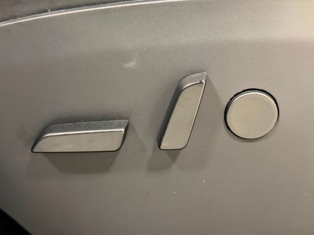 2020 Tesla Model X Long Range AWD - 23002932 - 20