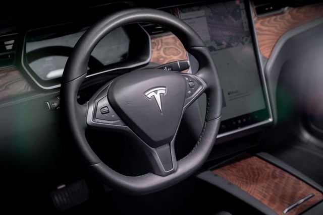 2020 Tesla Model X Long Range Plus AWD - 23072654 - 9