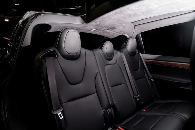2020 Tesla Model X Long Range Plus AWD - 23072654 - 18