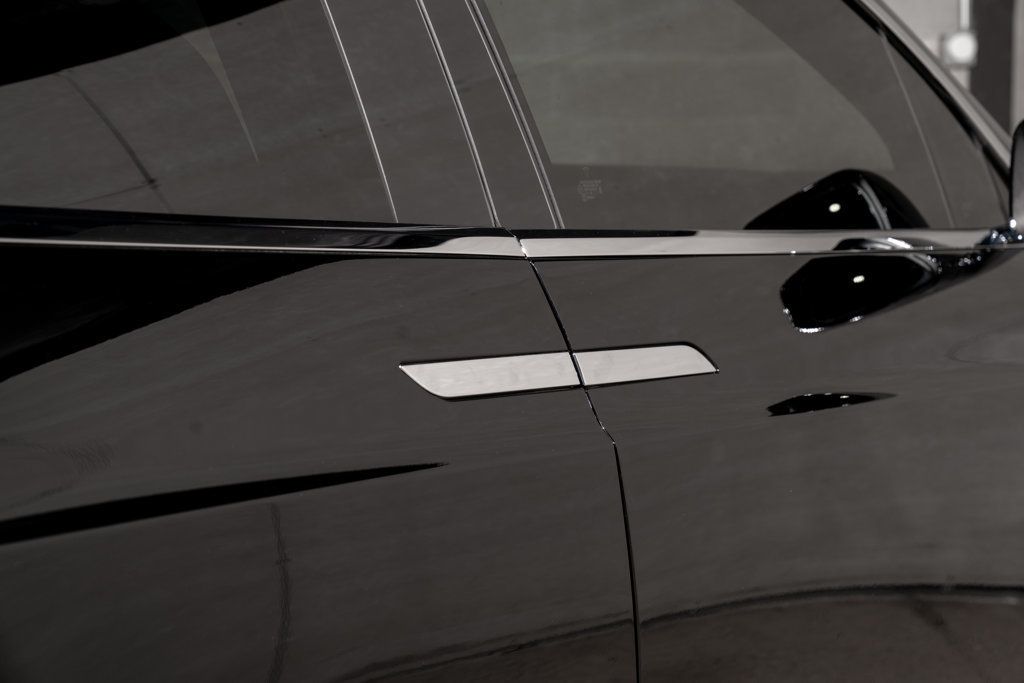 Tesla Model X photo 38