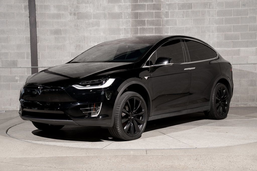 Tesla Model X photo 5