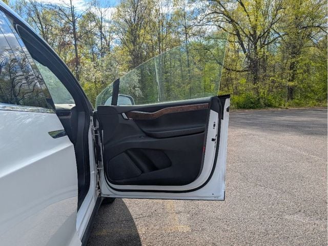 2020 Tesla Model X Long Range Plus AWD - 23008000 - 13