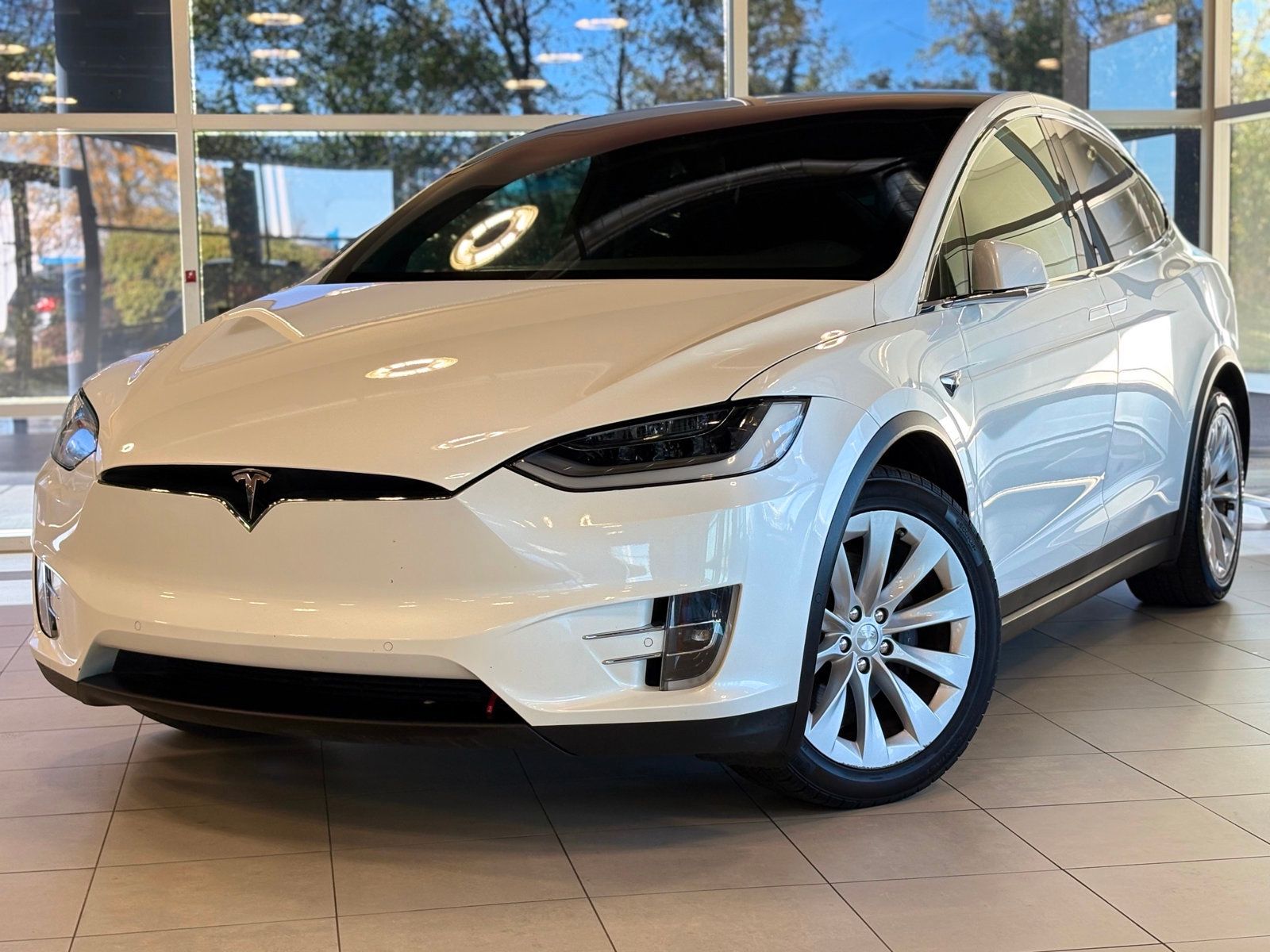 2020 Tesla Model X Long Range photo 2
