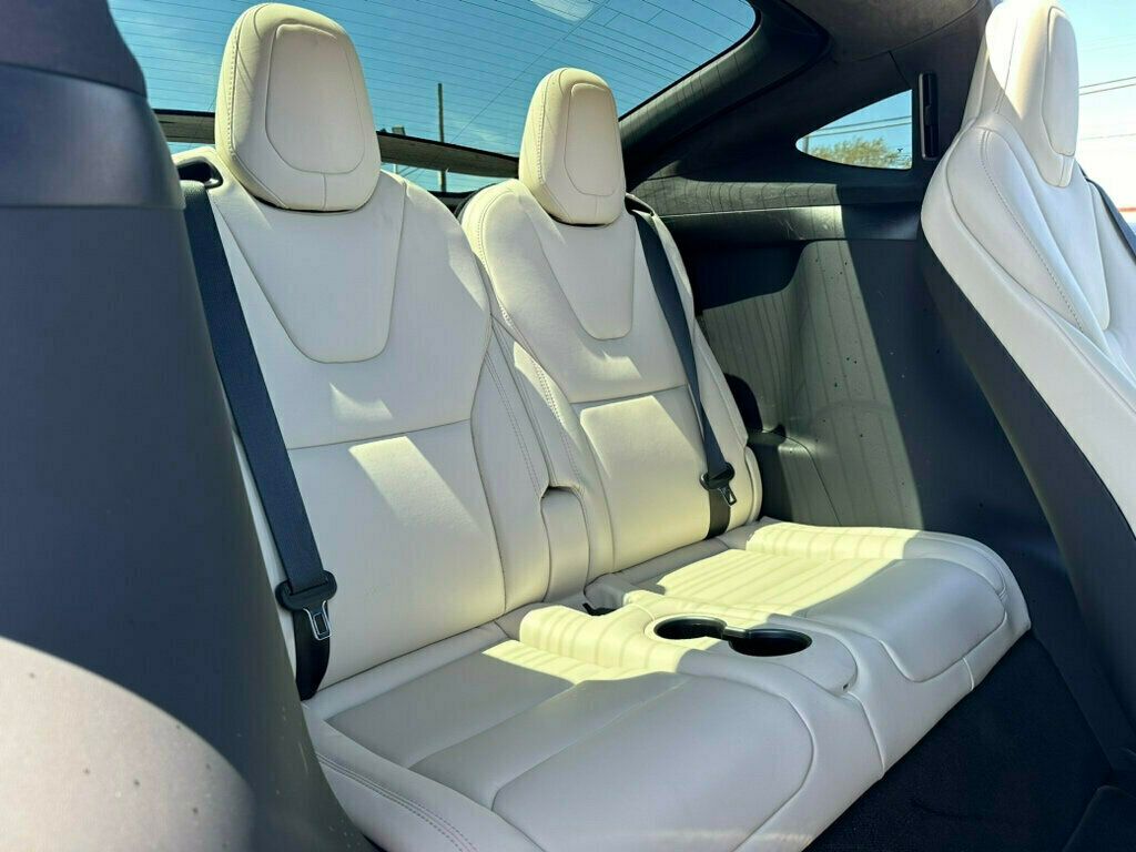 2020 Tesla Model X Long Range Plus AWD - 22418213 - 23