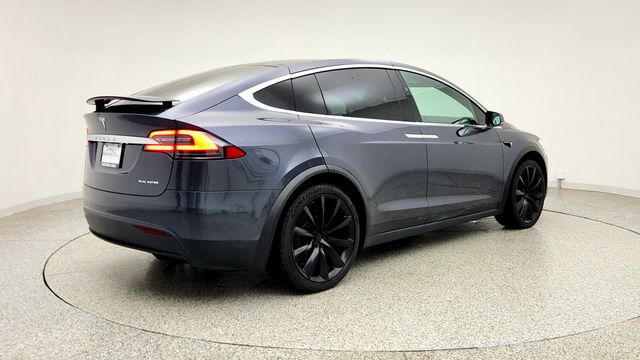 2020 Tesla Model X Long Range Plus AWD w/ 22'' Onyx Black Wheels - 23094485 - 4