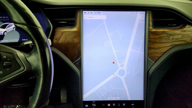 2020 Tesla Model X Long Range Plus AWD w/ 6 Seat Interior & 20'' Slipstream Wheels - 22975536 - 23