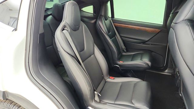 2020 Tesla Model X Long Range Plus AWD w/ 6 Seat Interior & 20'' Slipstream Wheels - 22975536 - 28