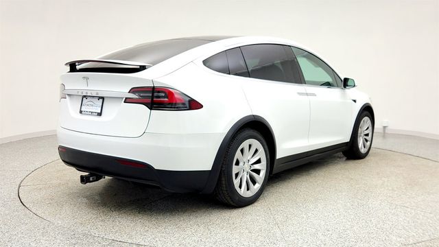 2020 Tesla Model X Long Range Plus AWD w/ 6 Seat Interior & 20'' Slipstream Wheels - 22975536 - 4