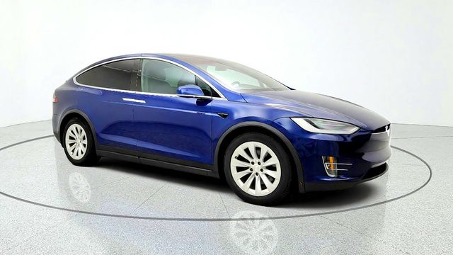 2020 Tesla Model X Long Range Plus AWD w/ 7-Seat Interior - 23083379 - 2