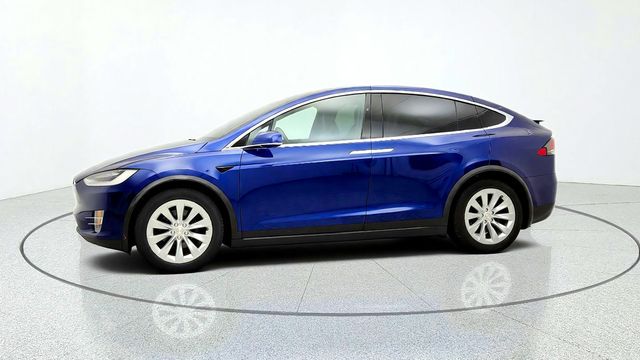 2020 Tesla Model X Long Range Plus AWD w/ 7-Seat Interior - 23083379 - 7