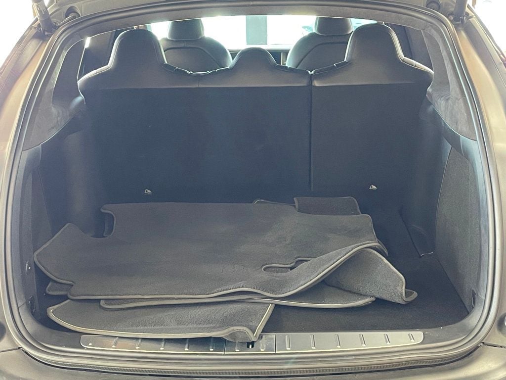2020 Tesla Model X Performance photo 20