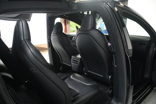 2020 Tesla Model X Performance AWD - 23050965 - 35