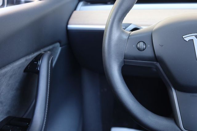 2020 Tesla Model Y Long Range - 23017384 - 33