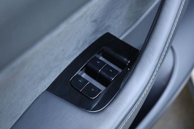 2020 Tesla Model Y Long Range - 23017384 - 40