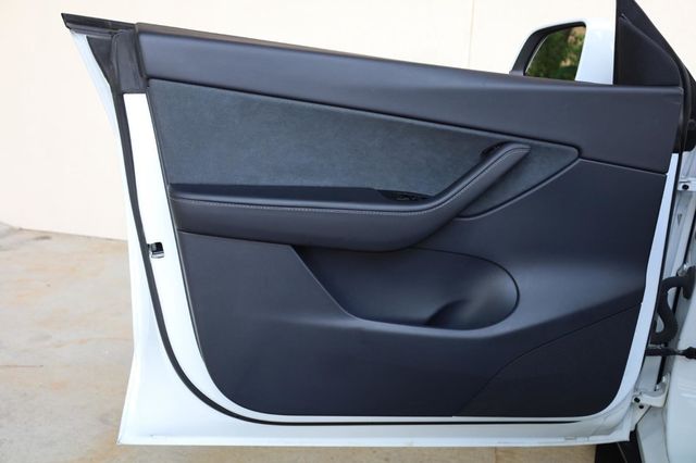 2020 Tesla Model Y Long Range - 23031381 - 11