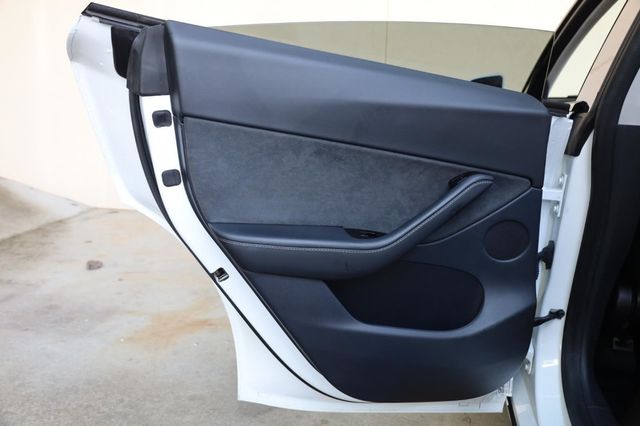2020 Tesla Model Y Long Range - 23031381 - 17