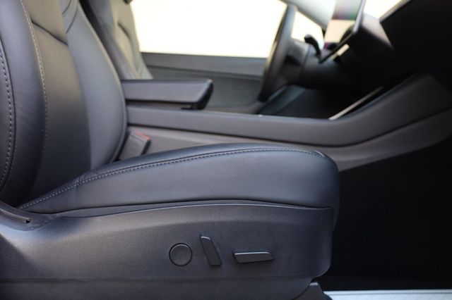2020 Tesla Model Y Long Range - 23031381 - 27