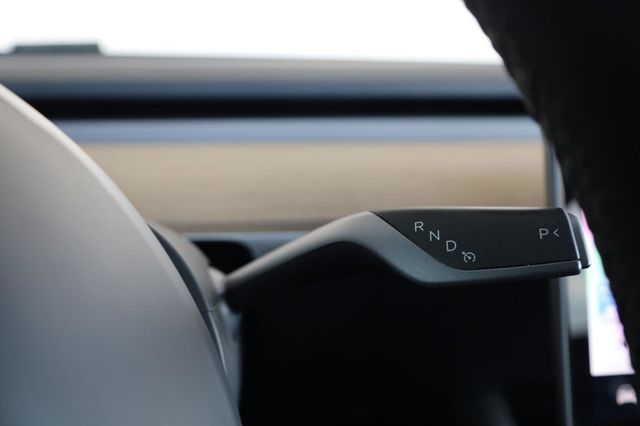 2020 Tesla Model Y Long Range - 23031381 - 35
