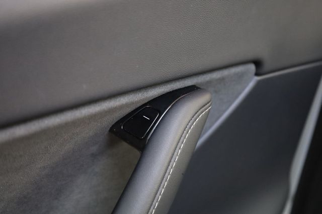 2020 Tesla Model Y Long Range - 23031381 - 37