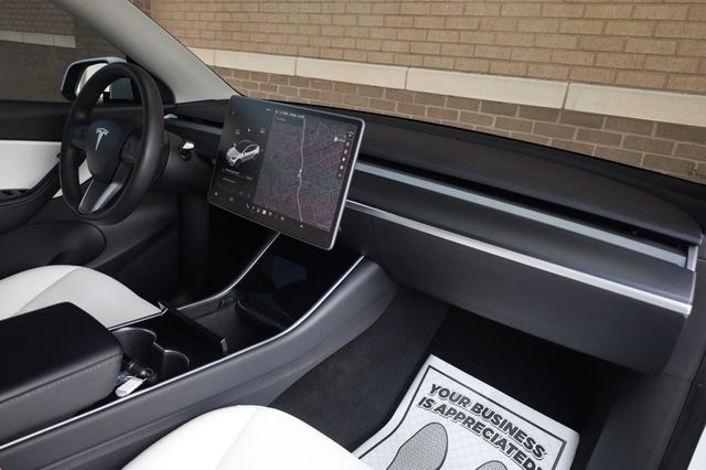 2020 Tesla Model Y Long Range - 23035527 - 29