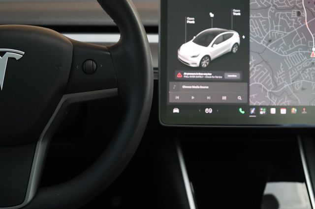2020 Tesla Model Y Long Range - 23035527 - 33