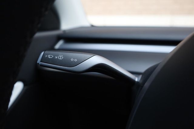 2020 Tesla Model Y Long Range - 23035527 - 34