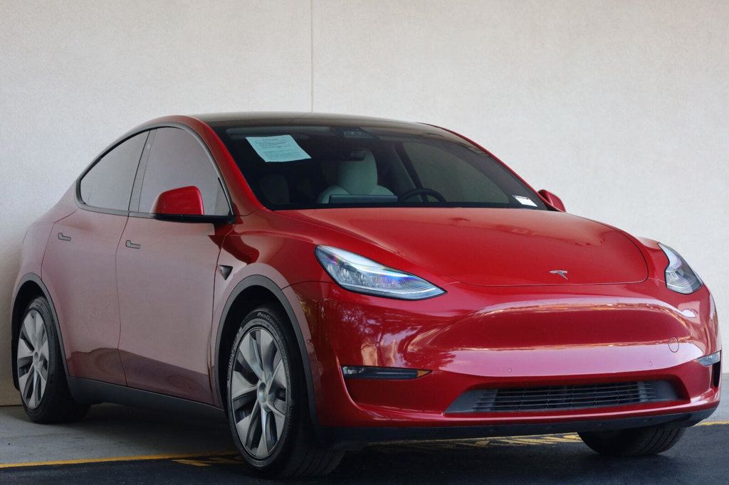 Tesla Model Y photo 4