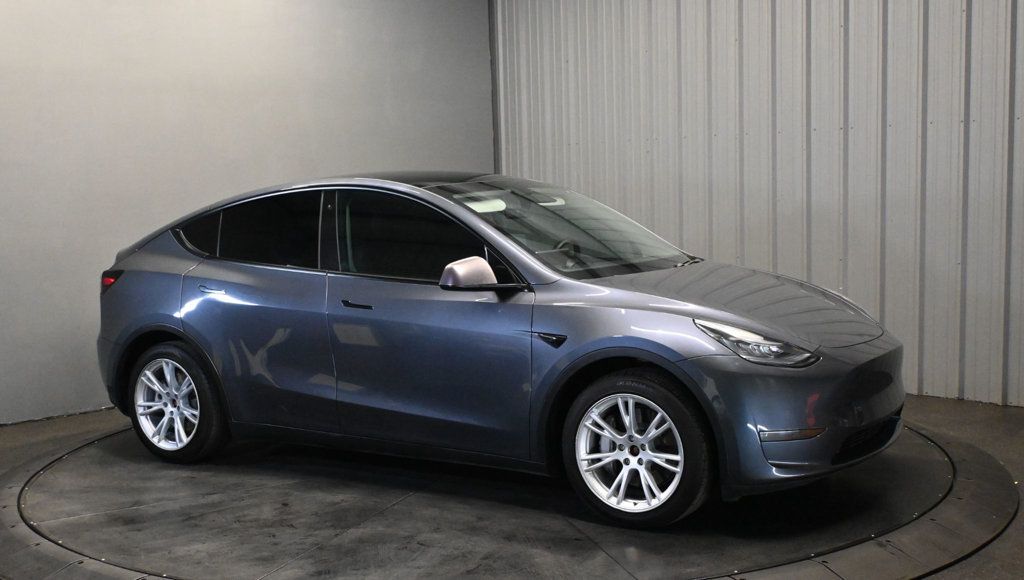 Tesla Model Y photo 3