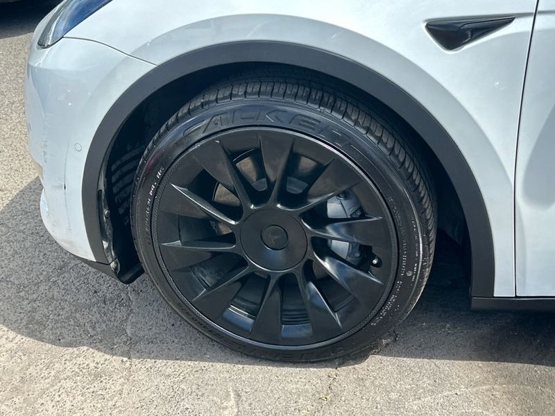 2020 Tesla Model Y Long Range AWD - 22993817 - 10