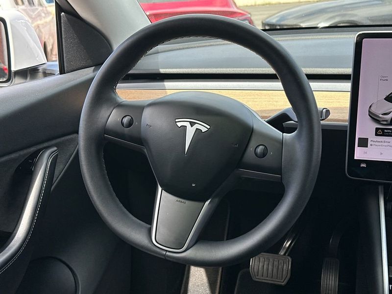 2020 Tesla Model Y Long Range AWD - 22993817 - 16