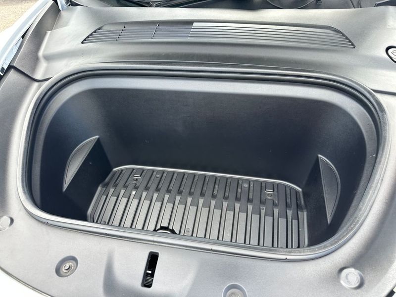 2020 Tesla Model Y Long Range AWD - 22993817 - 20