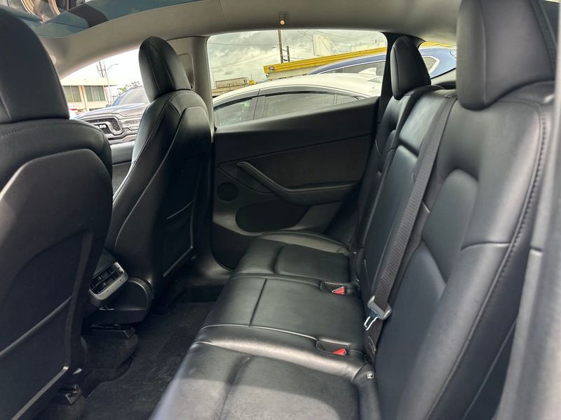 2020 Tesla Model Y Long Range AWD - 23003789 - 19