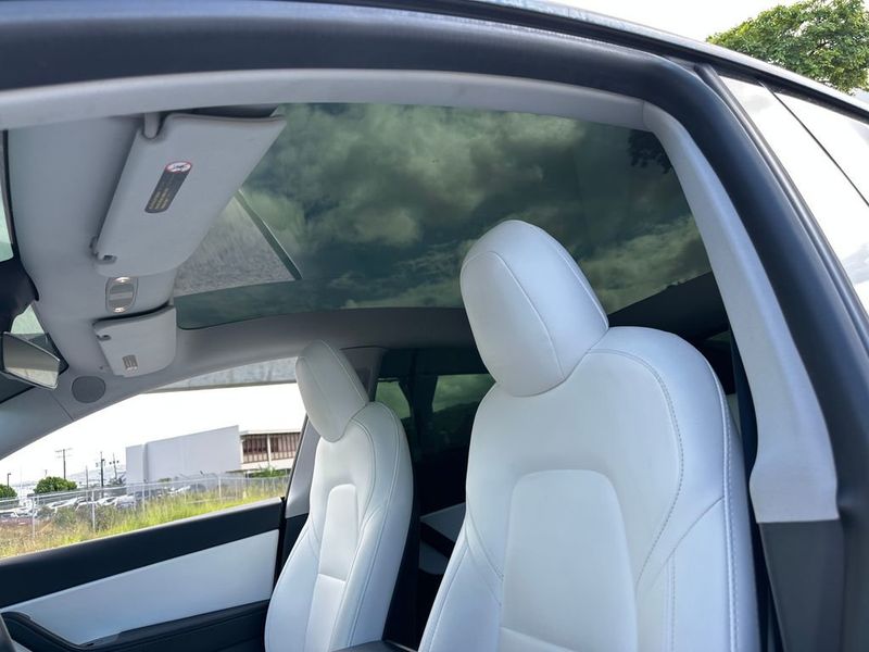 2020 Tesla Model Y Long Range AWD - 23023337 - 16