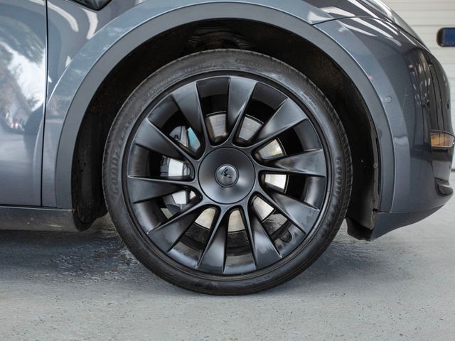 2020 Tesla Model Y Long Range AWD - 22981193 - 11