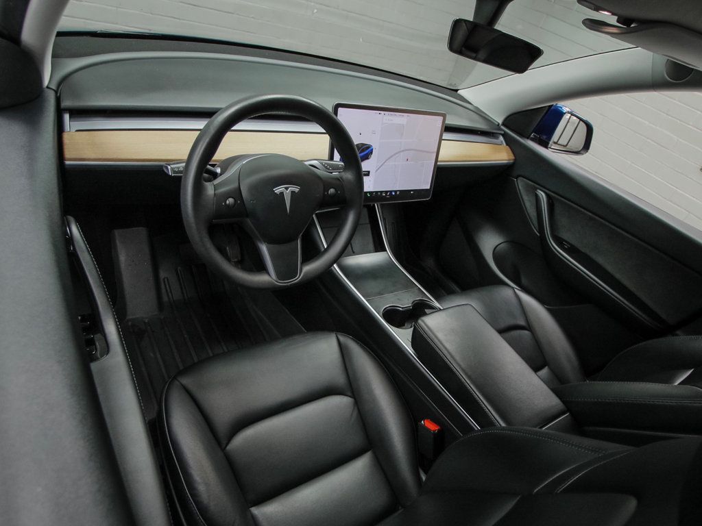 Tesla Model Y photo 14