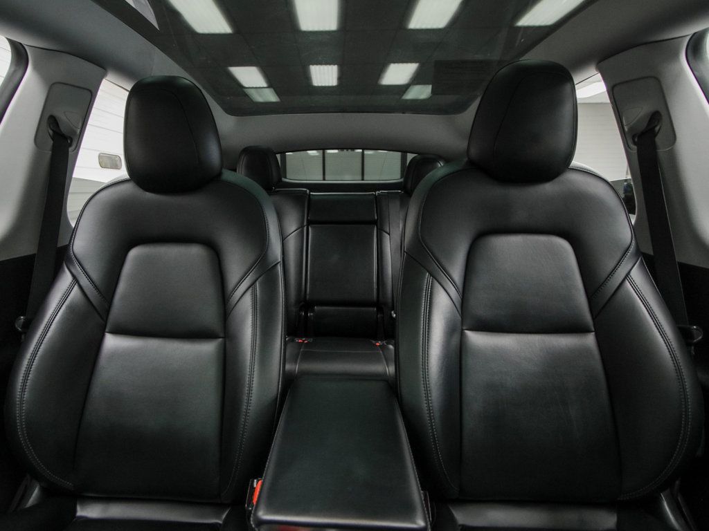 Tesla Model Y photo 18