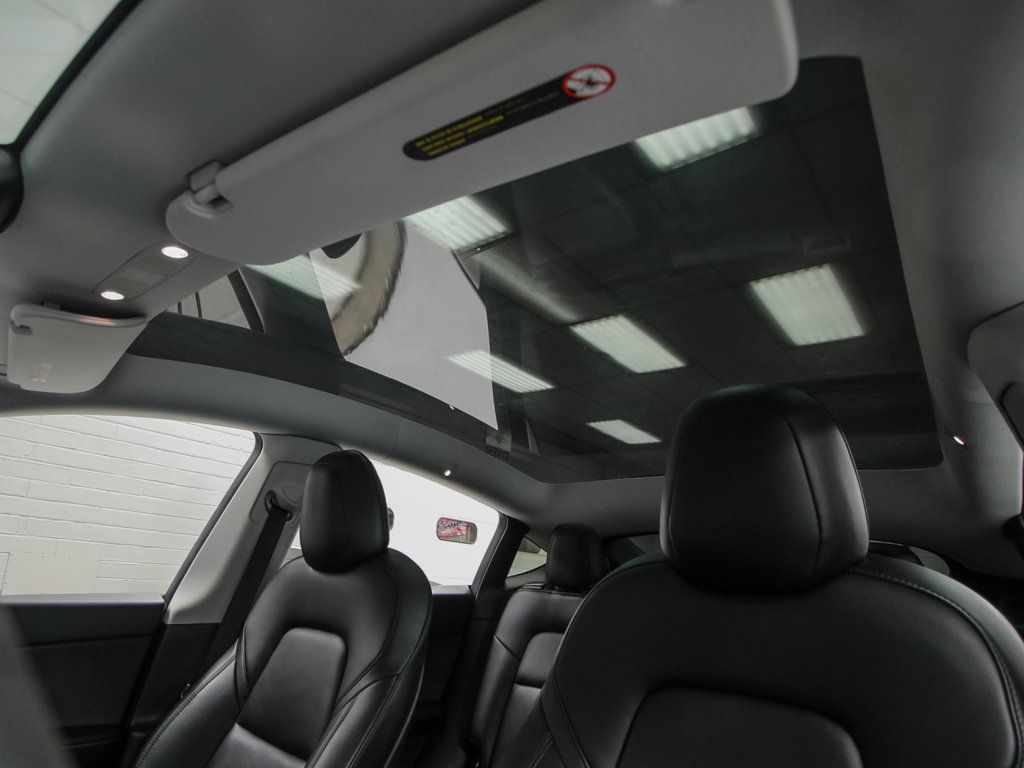 Tesla Model Y photo 19