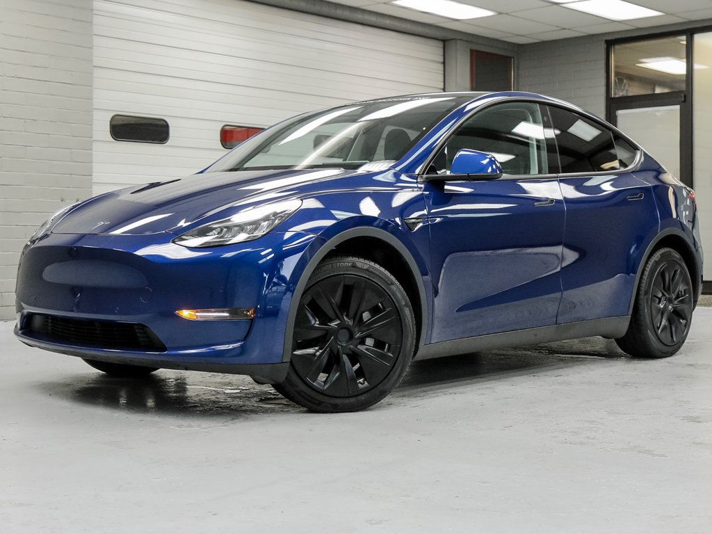 Tesla Model Y photo 2