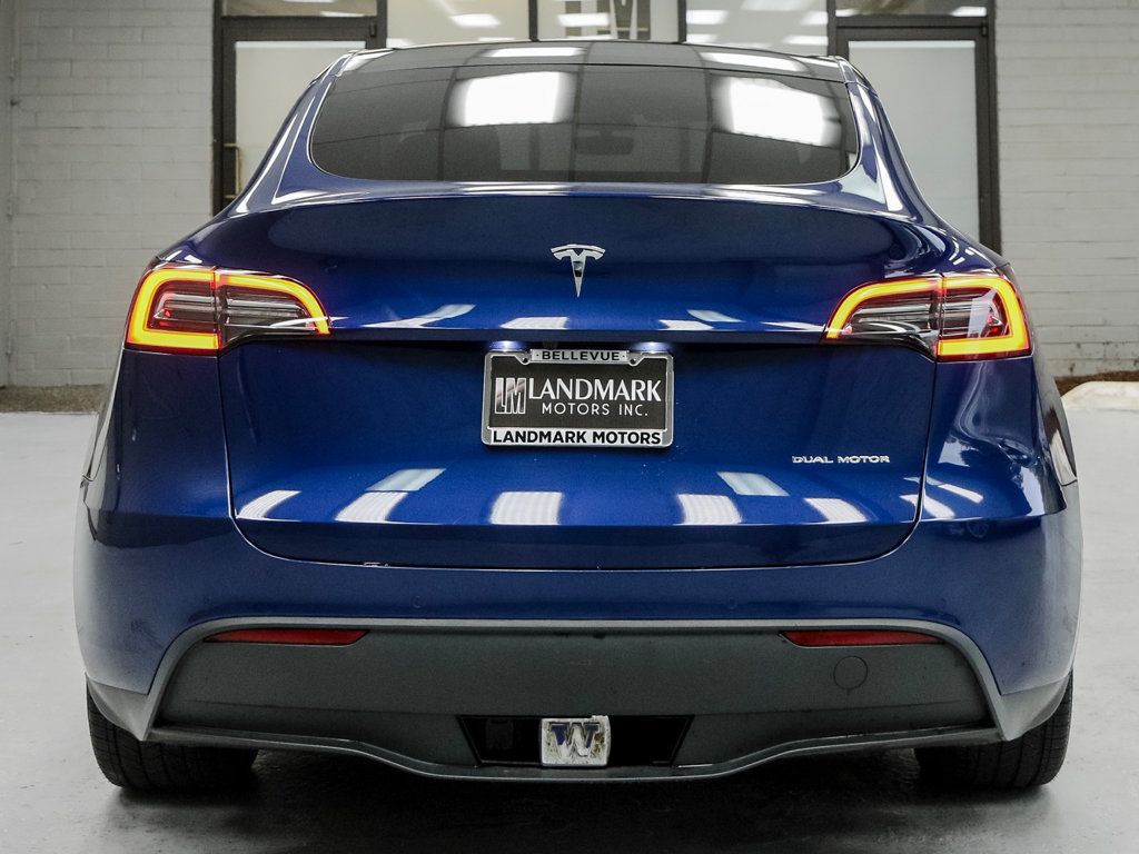 Tesla Model Y photo 23