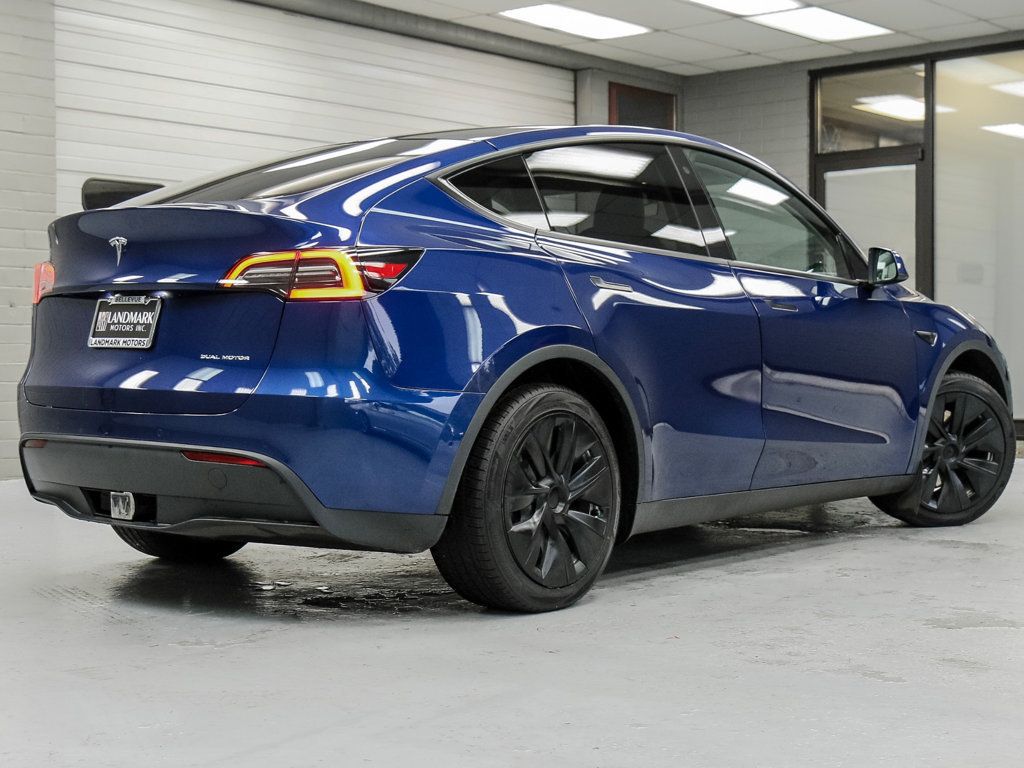 Tesla Model Y photo 25