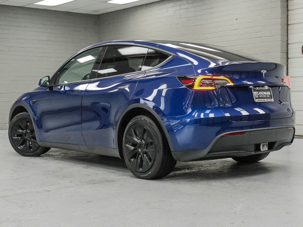 Tesla Model Y photo 26