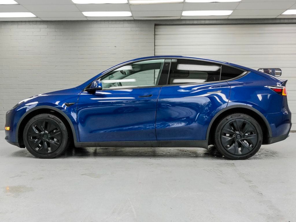 Tesla Model Y photo 6