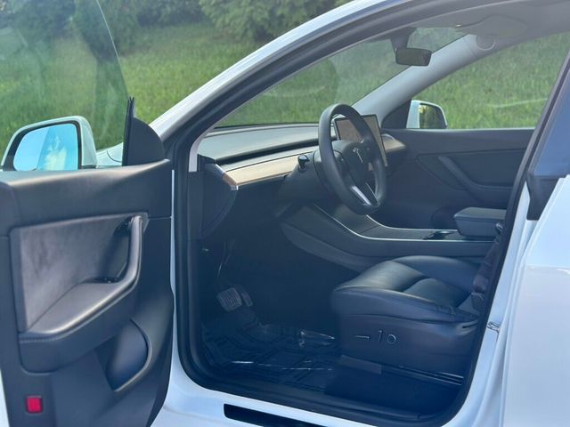 2020 Tesla Model Y Long Range AWD - 22901587 - 9