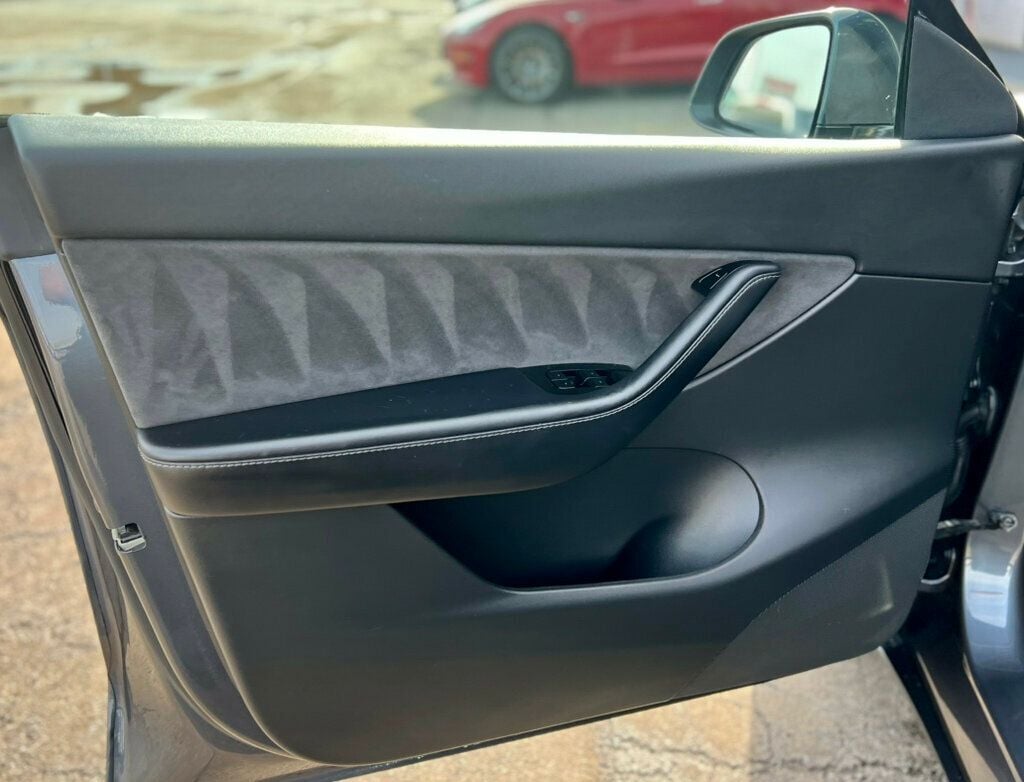 2020 Tesla Model Y Long Range AWD - 22998435 - 10