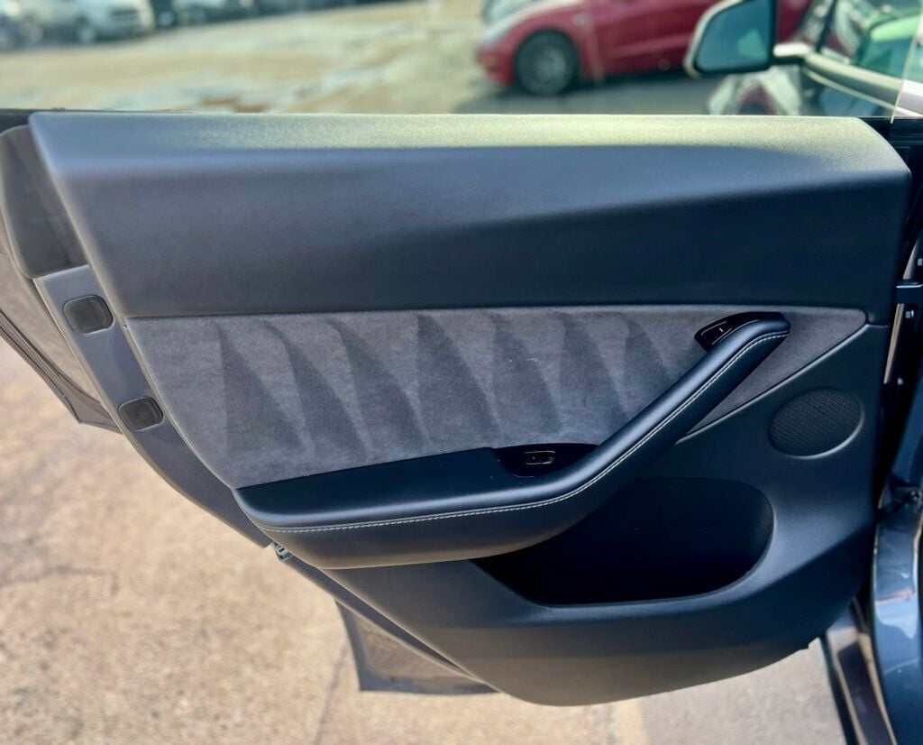 2020 Tesla Model Y Long Range AWD - 22998435 - 14