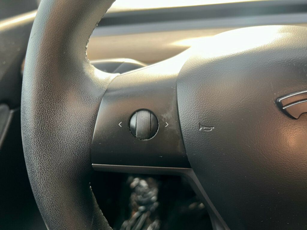 2020 Tesla Model Y Long Range AWD - 22998435 - 16