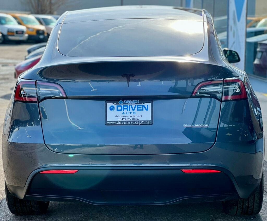 2020 Tesla Model Y Long Range AWD - 22998435 - 3