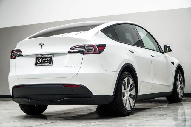 2020 Tesla Model Y Long Range AWD - 23009630 - 11