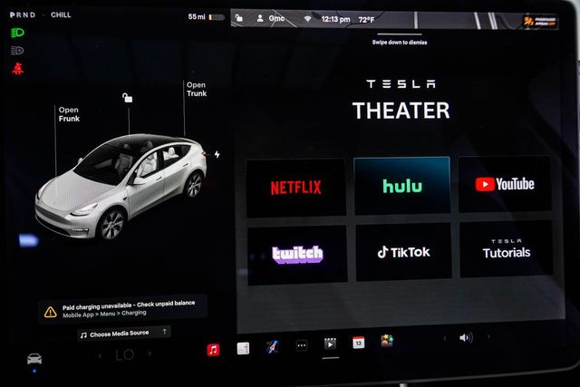 2020 Tesla Model Y Long Range AWD - 23044172 - 19