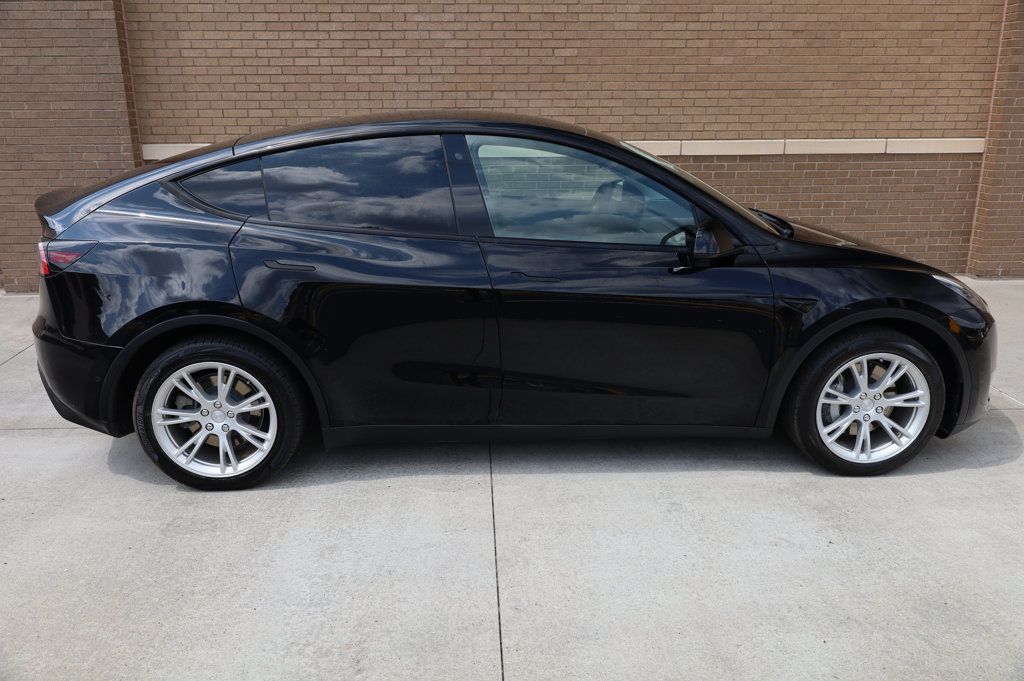 2020 Tesla Model Y Long Range photo 4